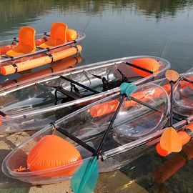 Pesca della canoa di plastica chiara, doppio kajak leggero dell'oceano con 2 pagaie
